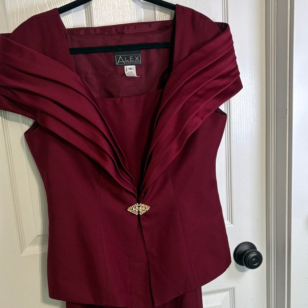 EUC Alex Evenings Deep Red Women's Evening Gown - Vintage - Picture 11 of 11